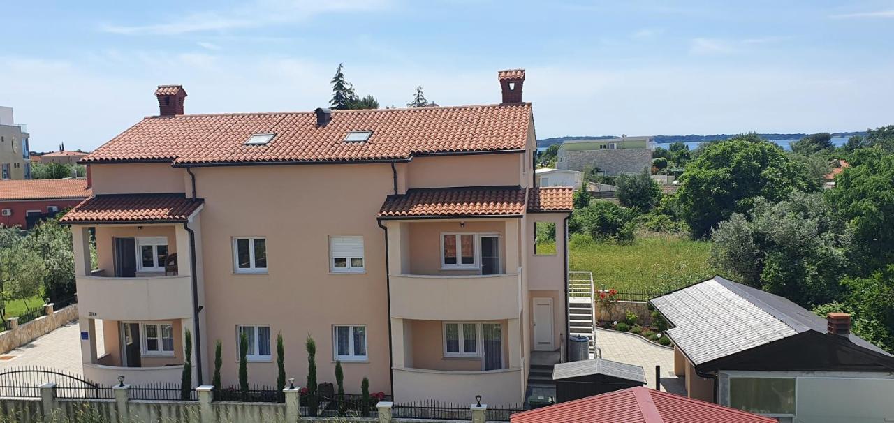 Appartments D&D Перой Екстериор снимка