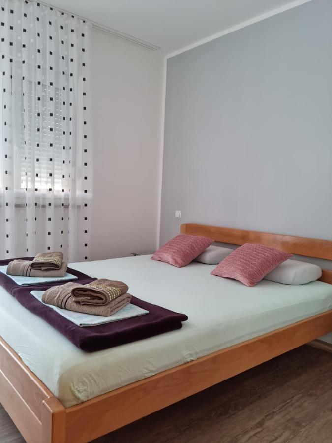 Appartments D&D Перой Екстериор снимка
