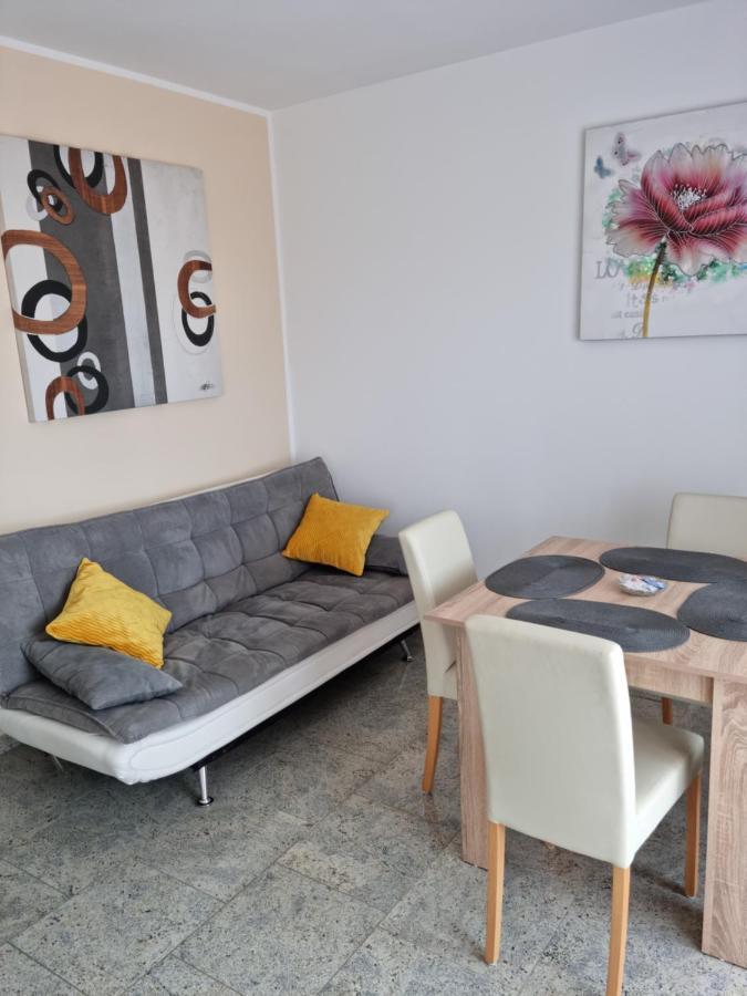 Appartments D&D Перой Екстериор снимка