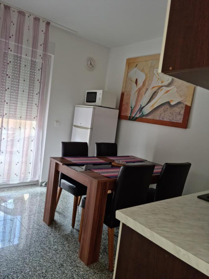 Appartments D&D Перой Екстериор снимка